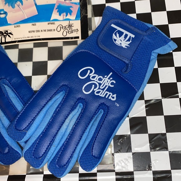 NOS Vintage and SUPER rare 80s Pacific Palms BMX Freestylin’ gloves.M.Royal Blue - Picture 4 of 16